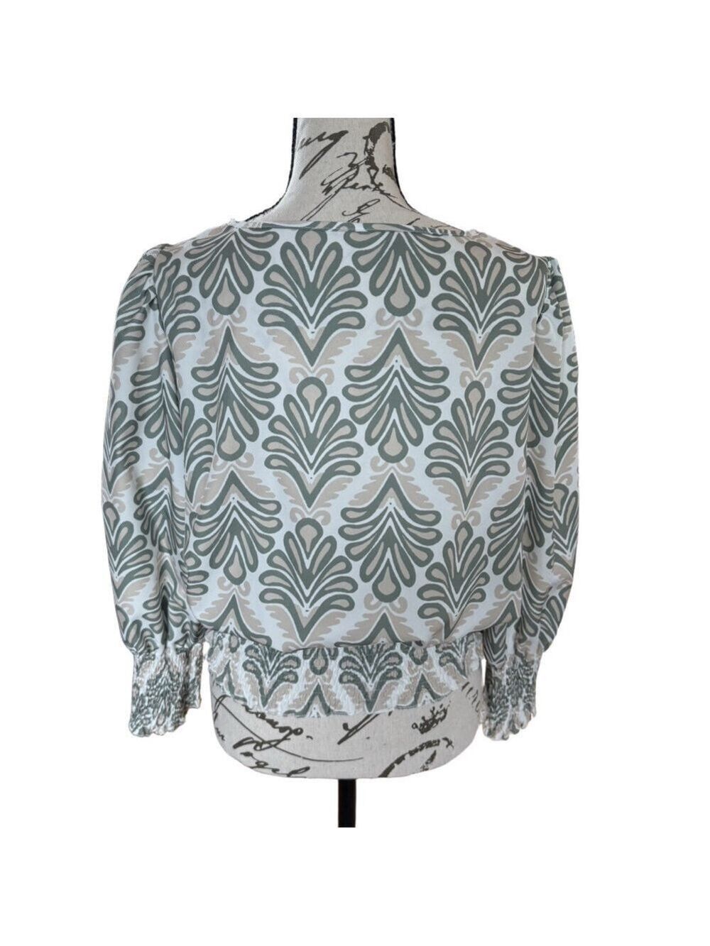 π€ EMERYπΉROSE Sage & Taupe Geometric Smocked Hem Blouse β Size S - Picture 5 of 9